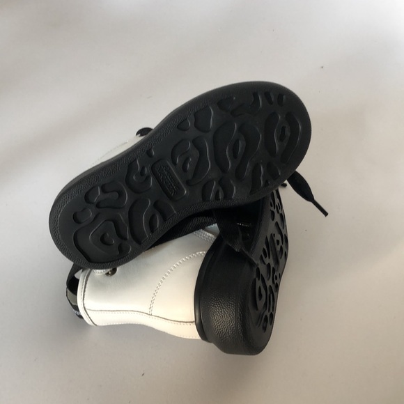 Brand new Alexander McQueen unisex kids  white boots size 25 - Picture 7 of 7